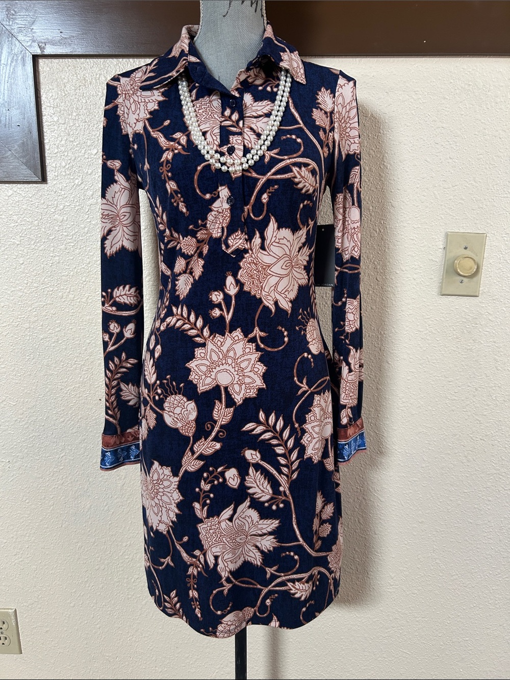 julia jordan Navy and Blush Floral Collared Midi Dress